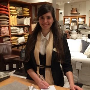 Meet your Posher, Angelica